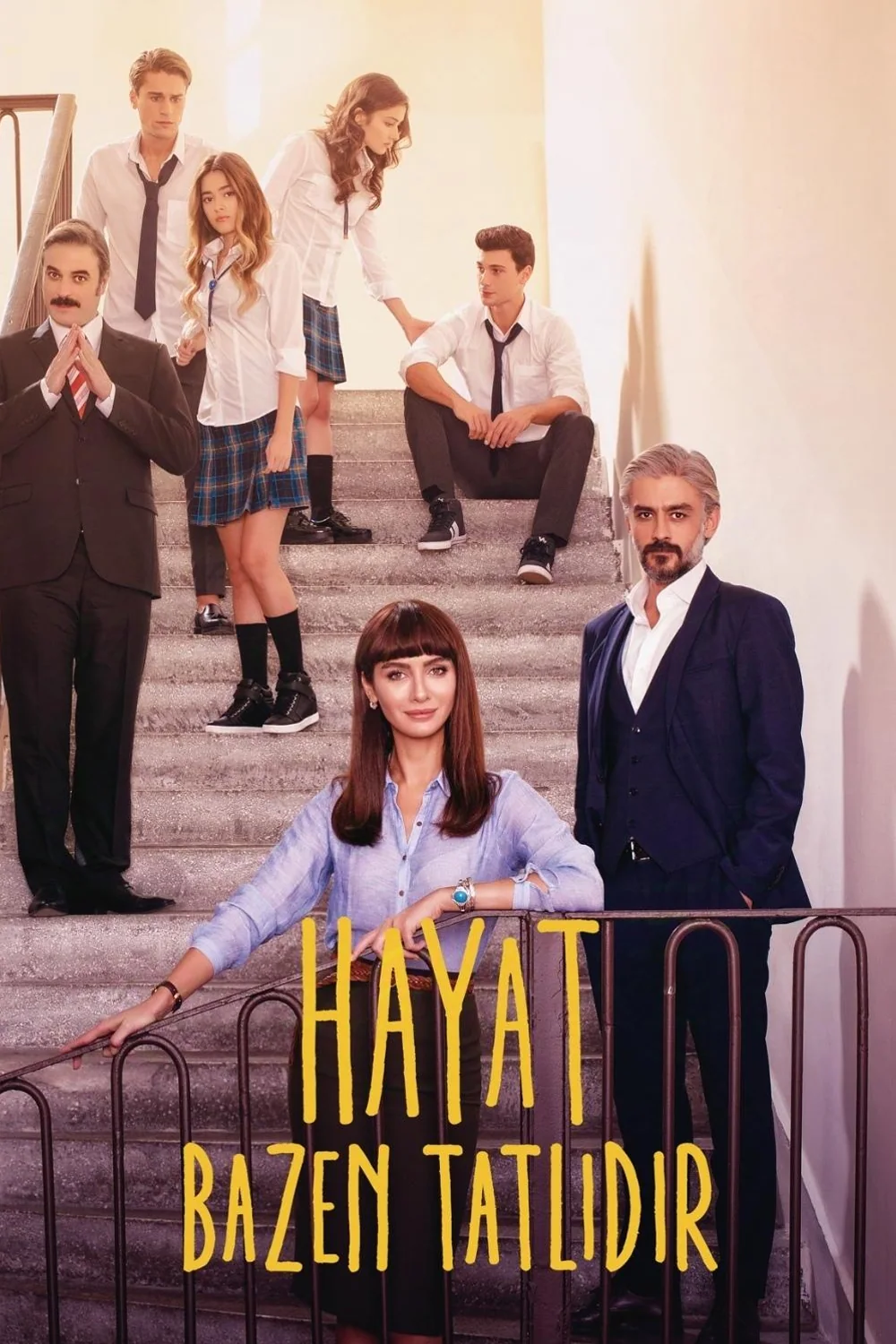 پوستر سریال تلخ و شیرین---زندگی گاهی شیرینه